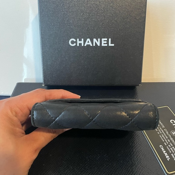 Chanel wallet/card holder - Picture 5 of 13